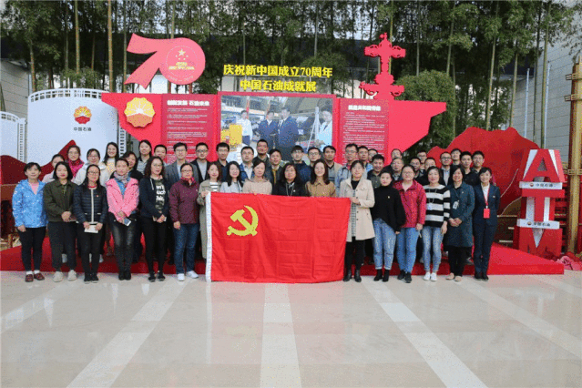 dbc5865f5afcd70b37085195dc313e4d3018.gif